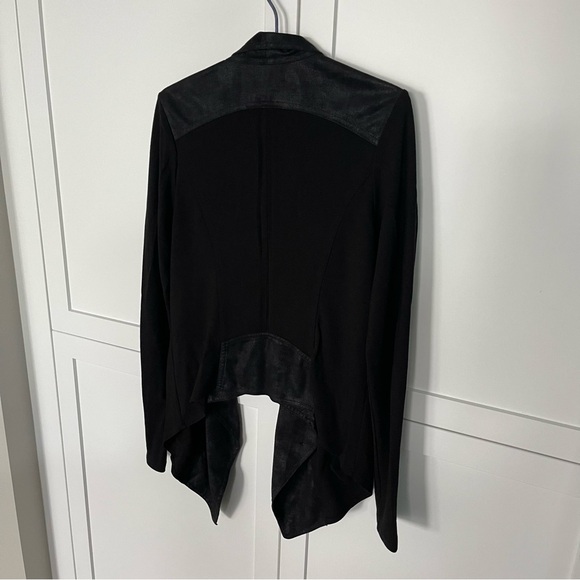 Cabi 529 Owens Waterfall drape faux black jacket - Picture 5 of 10